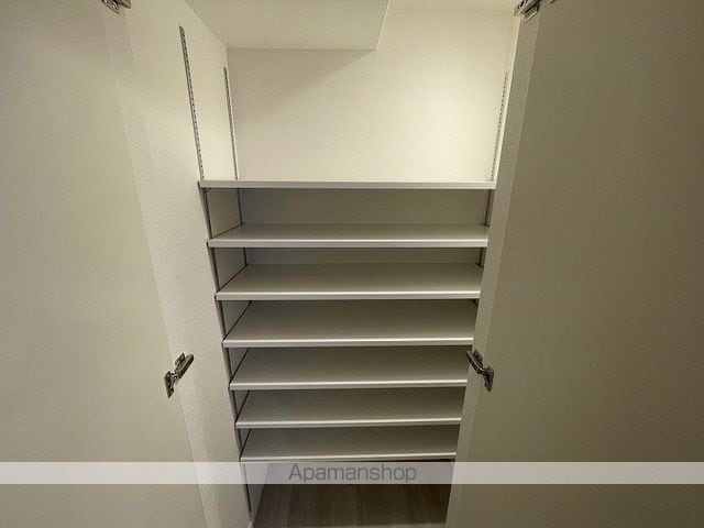 スプランディッド上本町WESTIIの内装写真