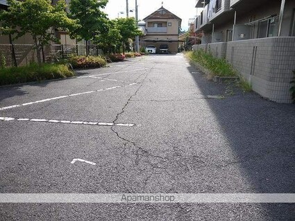 コーポラス和[2LDK/55.01m2]の駐車場1