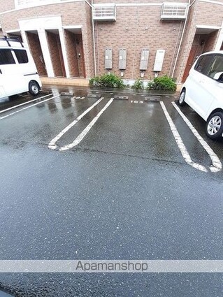 フォレストヒルズ[1LDK/45.72m2]の駐車場