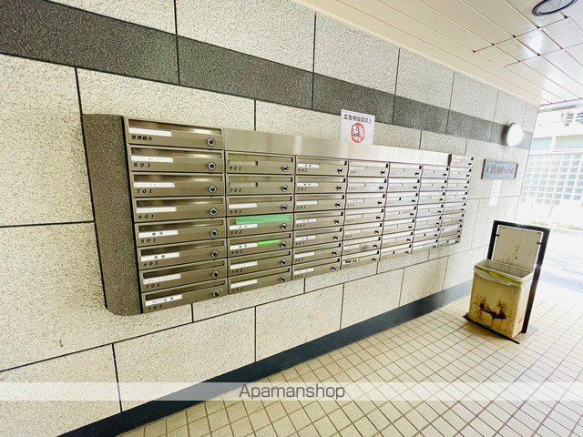 中銀上野小島マンシオンの内装写真