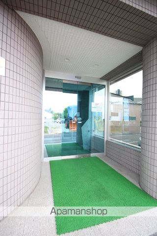 T&Kビルの玄関写真