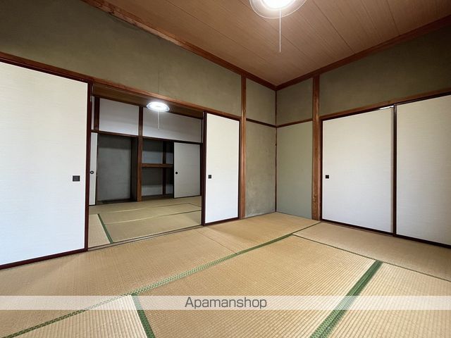 山陰本線 鳥取駅 徒歩24分 2階建 築75年の内装写真