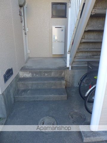 ハピネスの玄関写真