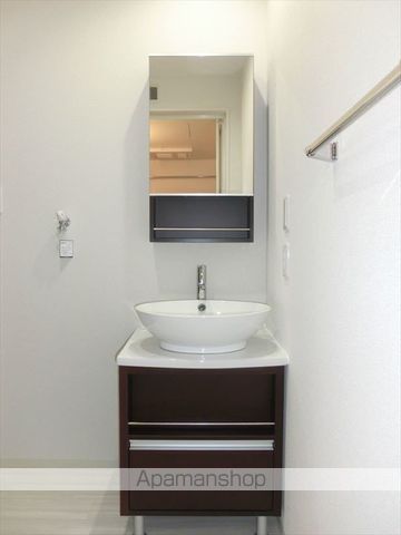 和歌山県和歌山市新通３丁目[1K/30m2]の洗面所