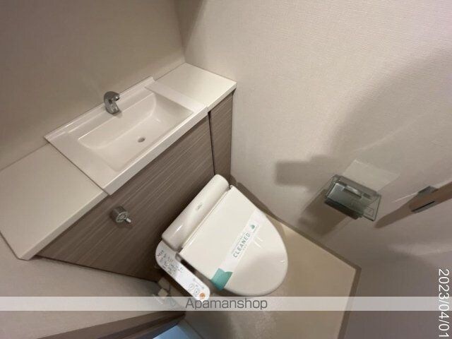 ライオンズアイル赤坂[1DK/30.22m2]のトイレ