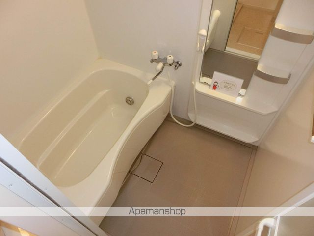 グリーンコート貝塚3号館の内装写真