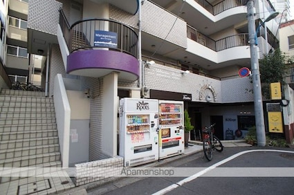 コスモリード四谷三丁目（旧モンセラート四谷）[1R/18.65m2]の外観5