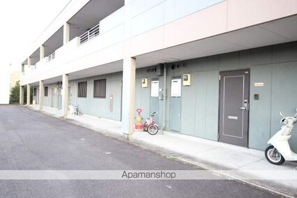 岐阜県可児市川合[2LDK/58.32m2]のエントランス1