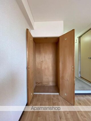 プチメゾン片原町[1R/18.44m2]の収納