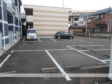 レオパレススマイルＣｏＣｏ[1K/23.18m2]の駐車場