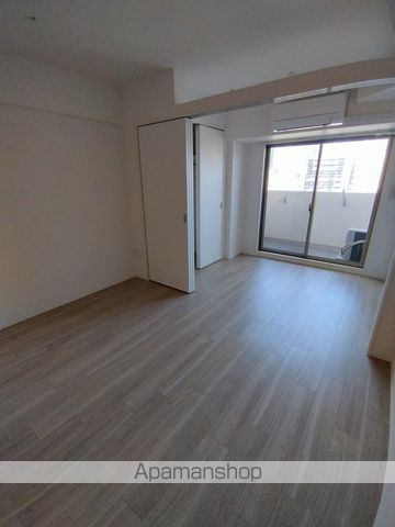 セレニテ本町東リアンの内装写真