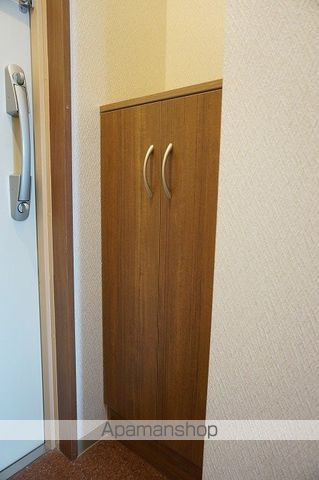 ロイヤルコート岡町の内装写真
