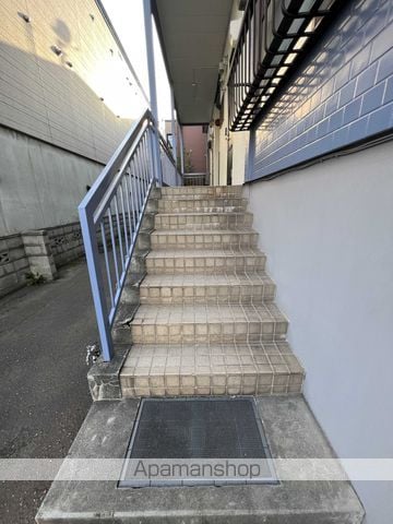 松恵ハイツの玄関写真