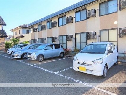 レオパレスパインヒル[1K/23.18m2]の駐車場