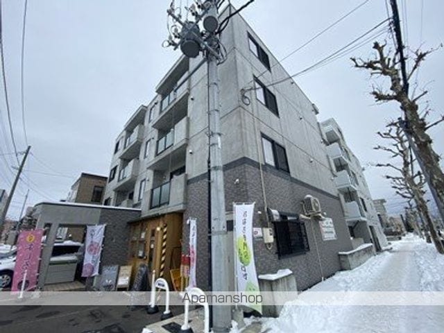 ボーンビルドの外観写真