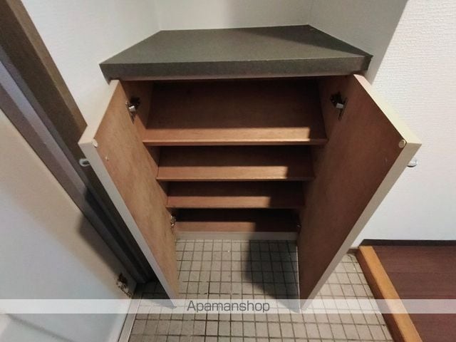 ドゥヴァンルパルク川村の内装写真