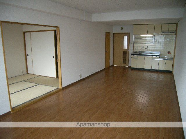 コスモロイヤル東苗穂B棟の内装写真