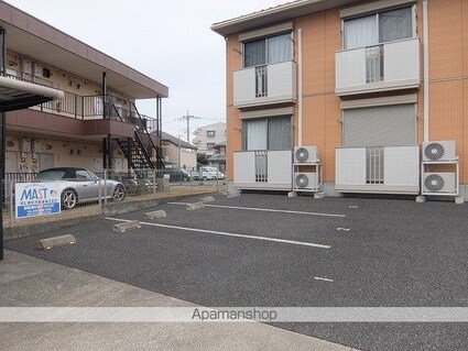 サンビューハイツ[1K/24.71m2]の駐車場2