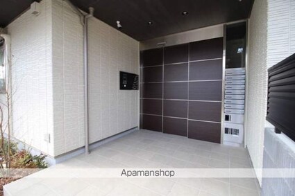 岡山県岡山市北区富田[2LDK/65.09m2]のエントランス1