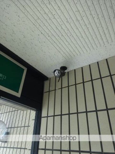 和歌山県和歌山市西高松１丁目[1R/18m2]のエントランス1