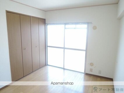 友岡マンション[2LDK/58.32m2]の共用部1