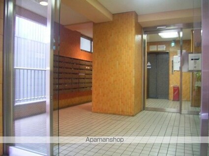 東京都武蔵野市境南町２丁目[1R/15.6m2]のエントランス1