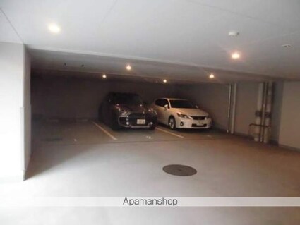 パークアクシス東高円寺[1LDK/40.41m2]の駐車場2