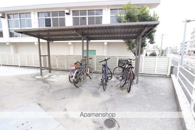 ウィステリア中吉田IIIの内装写真