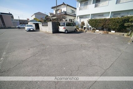 ロビンハイツ[1K/24.84m2]の駐車場2