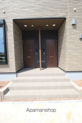 ルフレ[2LDK/59.58m2]のエントランス2