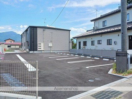 モルゲンロートＫ[1LDK/51.64m2]の駐車場