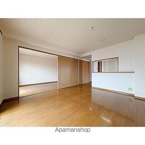 ラトゥール一社の内装写真
