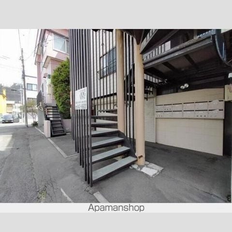 ニューシャトー幾島の玄関写真