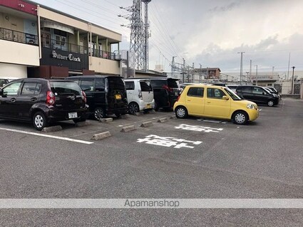 マイリーアン[1K/27.6m2]の駐車場2