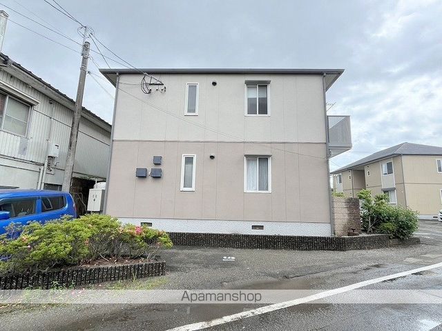 スクエア A棟の外観写真