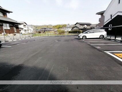 岡山県倉敷市玉島長尾[1K/27.39m2]の駐車場