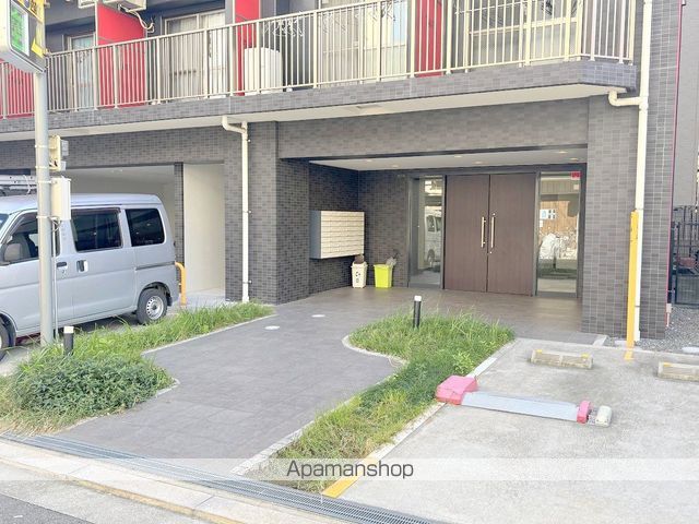 グランパシフィック今里南の玄関写真