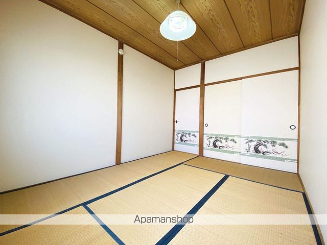 ファミール高野 1号館の内装写真