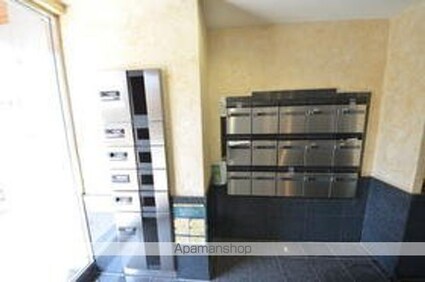 東京都国分寺市光町３丁目[2LDK/60.32m2]の共用部1