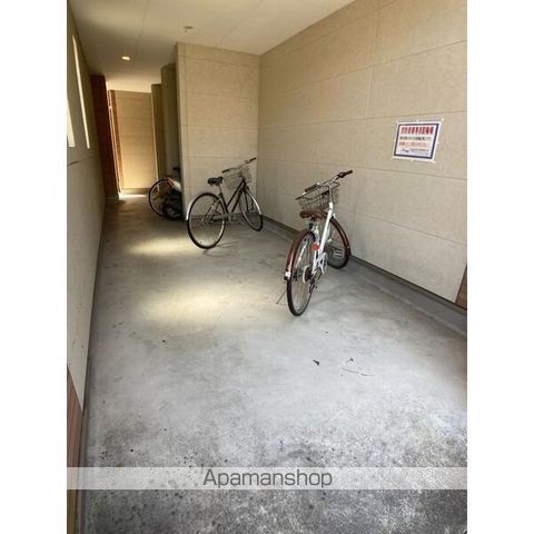 ヒロアーカ新守山の玄関写真