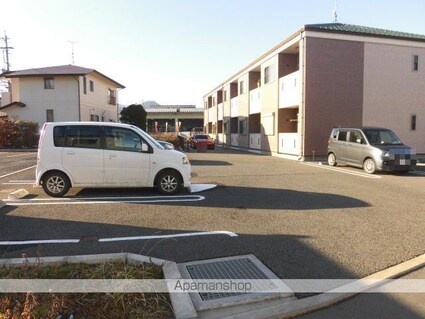 Ｇｒａｎｄ　Ｒａｆｆｉｎｅ[1LDK/47.6m2]の駐車場