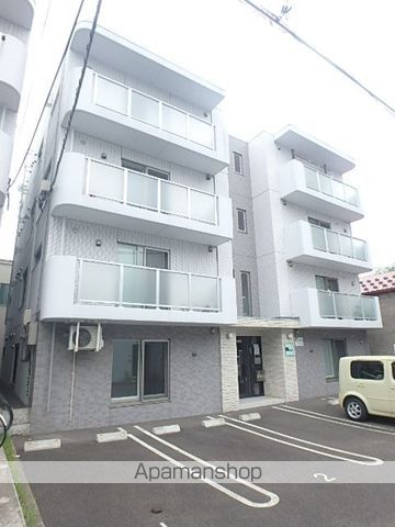 A BOND学園前C棟の外観写真