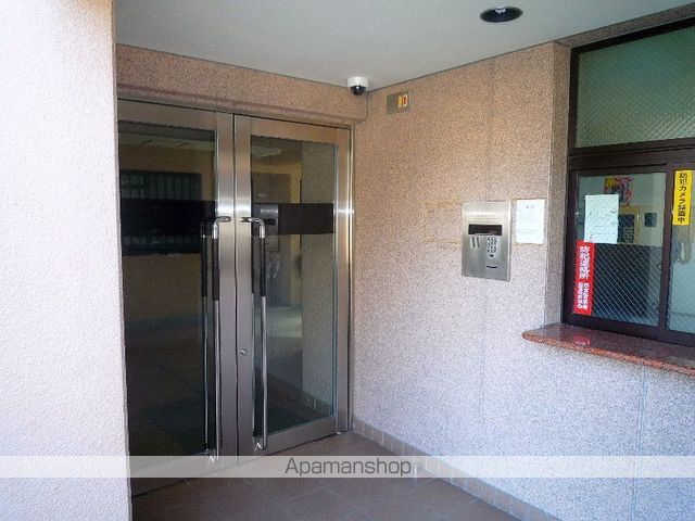夙川レッチオレジデンツァの玄関写真