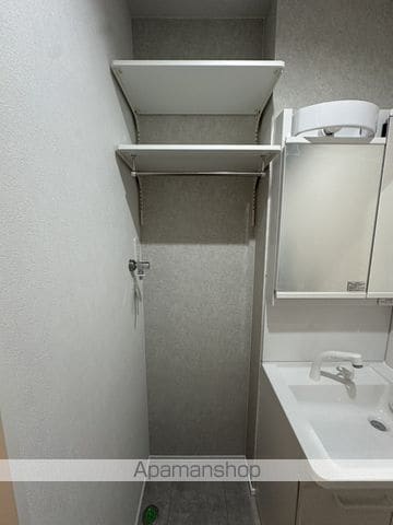RIMOWA下轡田の内装写真