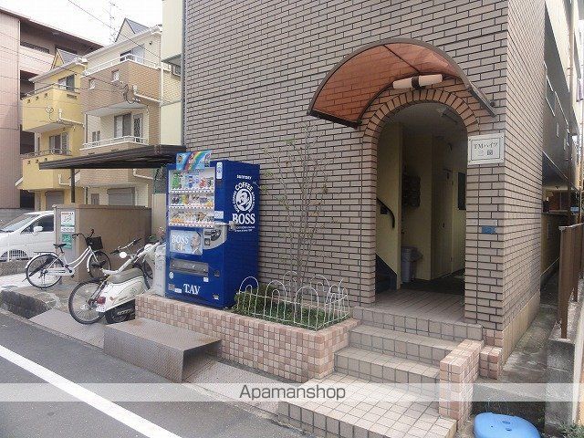 インテンス大東の玄関写真