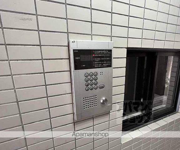 プレジール四条の玄関写真