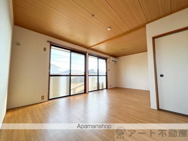 ファミール三好　Ｂ棟[2DK/52.32m2]のリビング・居間