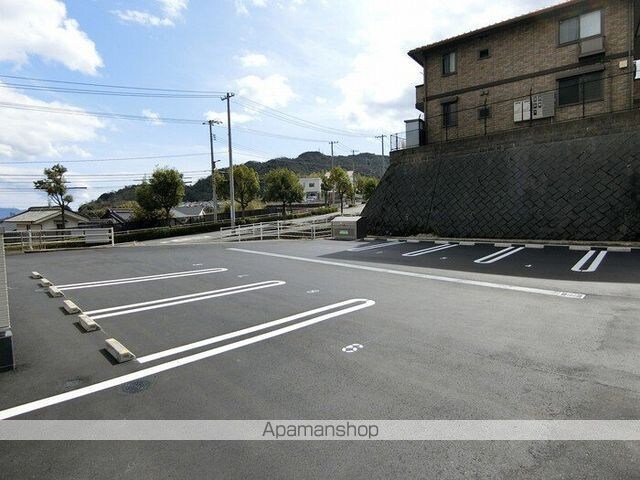 リオッサ[2LDK/54.35m2]の駐車場