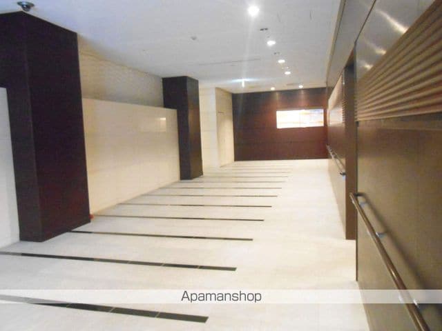 天神プレイス WEST棟の外観写真