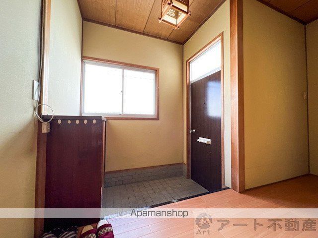 松山市 2階建 築44年の内装写真
